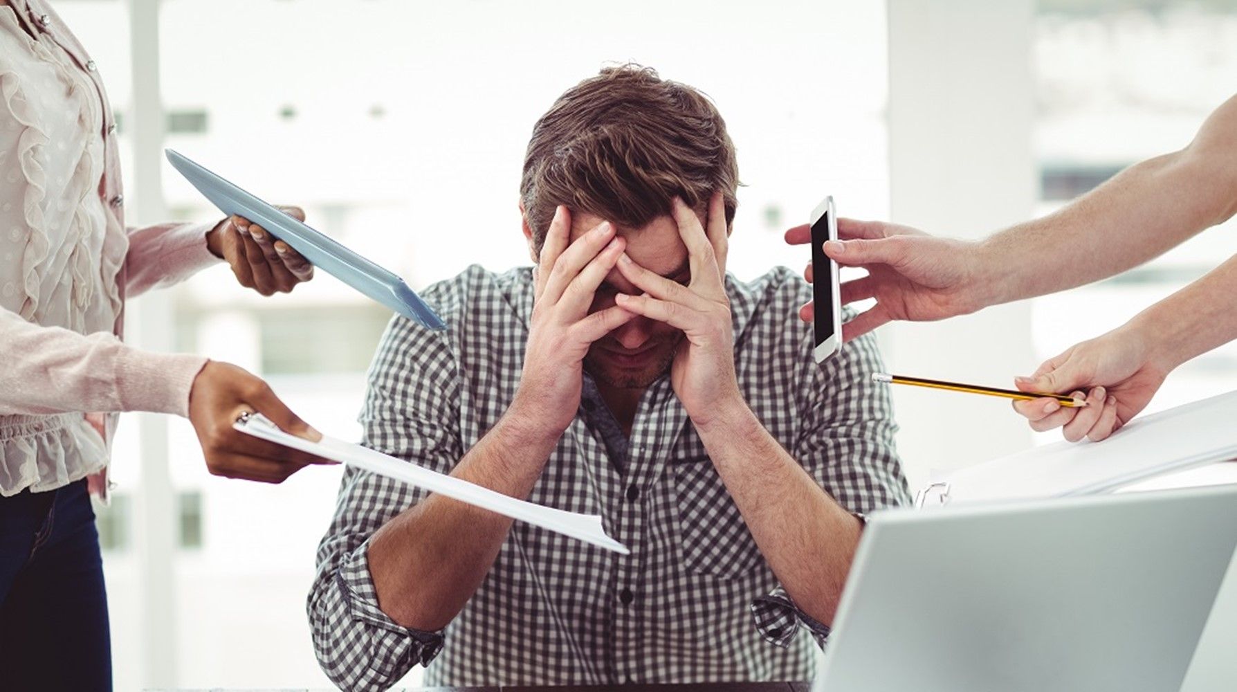 DÉSACTIVER LE BOUTON PANIQUE: AUGMENTER LA CONFIANCE POUR CONTRÔLER LE STRESS ET PASSER EN MODE SOLUTION